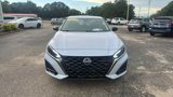 Used 2024 Nissan Altima 2.5 SR image 2