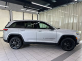 Used 2025 Jeep Grand Cherokee Altitude image 5