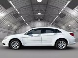 Used 2014 Chrysler 200 Limited image 2