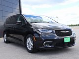 Used 2023 Chrysler Pacifica Touring-L image 6