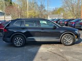 Used 2019 Volkswagen Tiguan SE w/ Panoramic Sunroof Package image 4