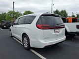 New 2026 Chrysler Pacifica Select image 4