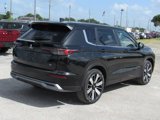 New 2025 Mitsubishi Outlander SE image 3