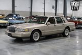 Used 1997 Lincoln Town Car Executive image 2