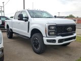 New 2025 Ford F250 4x4 Crew Cab Super Duty image 2
