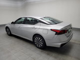 Used 2023 Nissan Altima 2.5 SV image 3