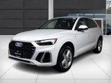 Used 2024 Audi Q5 e Premium Plus w/ Premium Plus Package image 3