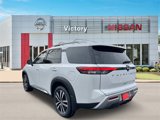 New 2025 Nissan Pathfinder Platinum image 5