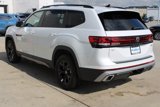New 2026 Volkswagen Atlas Peak Edition image 4