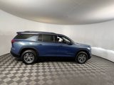 Used 2025 Chevrolet Traverse LT image 5