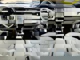 Used 2025 Land Rover Range Rover SE image 4