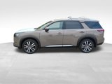 New 2025 Nissan Pathfinder Platinum image 2