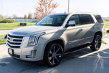 Used 2015 Cadillac Escalade Luxury image 4