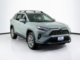 Used 2023 Toyota RAV4 XLE Premium image 3