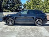 Used 2022 Porsche Cayenne image 2