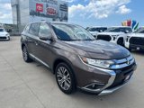 Used 2017 Mitsubishi Outlander SE image 1