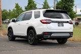 New 2025 Honda Pilot Touring image 4
