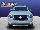 New 2025 Nissan Pathfinder Platinum image 2