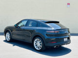 Used 2021 Porsche Cayenne Coupe image 5