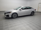 Used 2023 Nissan Altima 2.5 SV image 2