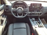 New 2025 Nissan Pathfinder SL image 3