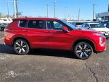 New 2025 Mitsubishi Outlander SE image 5