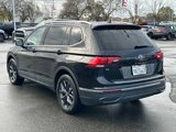 Used 2022 Volkswagen Tiguan SE w/ Panoramic Sunroof Package image 4
