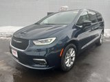 New 2025 Chrysler Pacifica Select image 3
