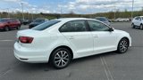 Used 2017 Volkswagen Jetta SE image 5