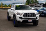 Used 2020 Toyota Tacoma TRD Off-Road image 2