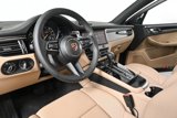 Used 2025 Porsche Macan image 4