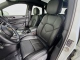 Used 2024 Porsche Macan image 5