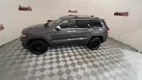 Used 2021 Jeep Grand Cherokee Limited w/ Luxury Group II image 2