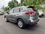 Used 2017 Nissan Rogue SV image 4