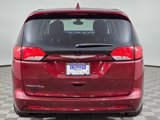 Used 2017 Chrysler Pacifica Touring image 4