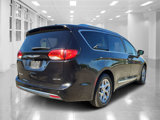 Used 2020 Chrysler Pacifica Limited image 3
