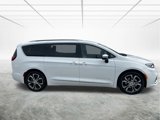 New 2025 Chrysler Pacifica Pinnacle w/ Trailer Tow Group image 3