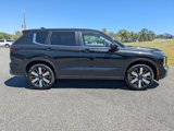 New 2025 Mitsubishi Outlander SE image 3