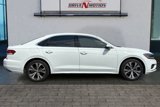 Used 2022 Volkswagen Passat 2.0T SE image 2