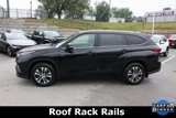 Used 2023 Toyota Highlander XLE image 2