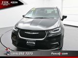 New 2026 Chrysler Pacifica Select image 3