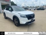 New 2025 Nissan Pathfinder Platinum image 4