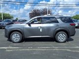 New 2025 Nissan Pathfinder SL image 2