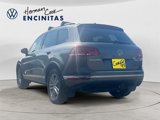 Used 2016 Volkswagen Touareg VR6 image 3