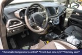 New 2025 Chrysler Pacifica Select image 4