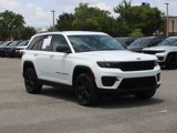 Certified 2022 Jeep Grand Cherokee Altitude image 2