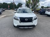 New 2025 Nissan Pathfinder SL w/ SL Premium Package image 2