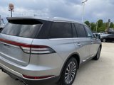 Used 2020 Lincoln Aviator Reserve w/ Equipment Group 201A image 6
