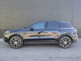 Certified 2022 Porsche Cayenne Platinum Edition image 2
