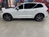 Used 2021 Volvo XC60 T5 Momentum w/ Premium Package image 2